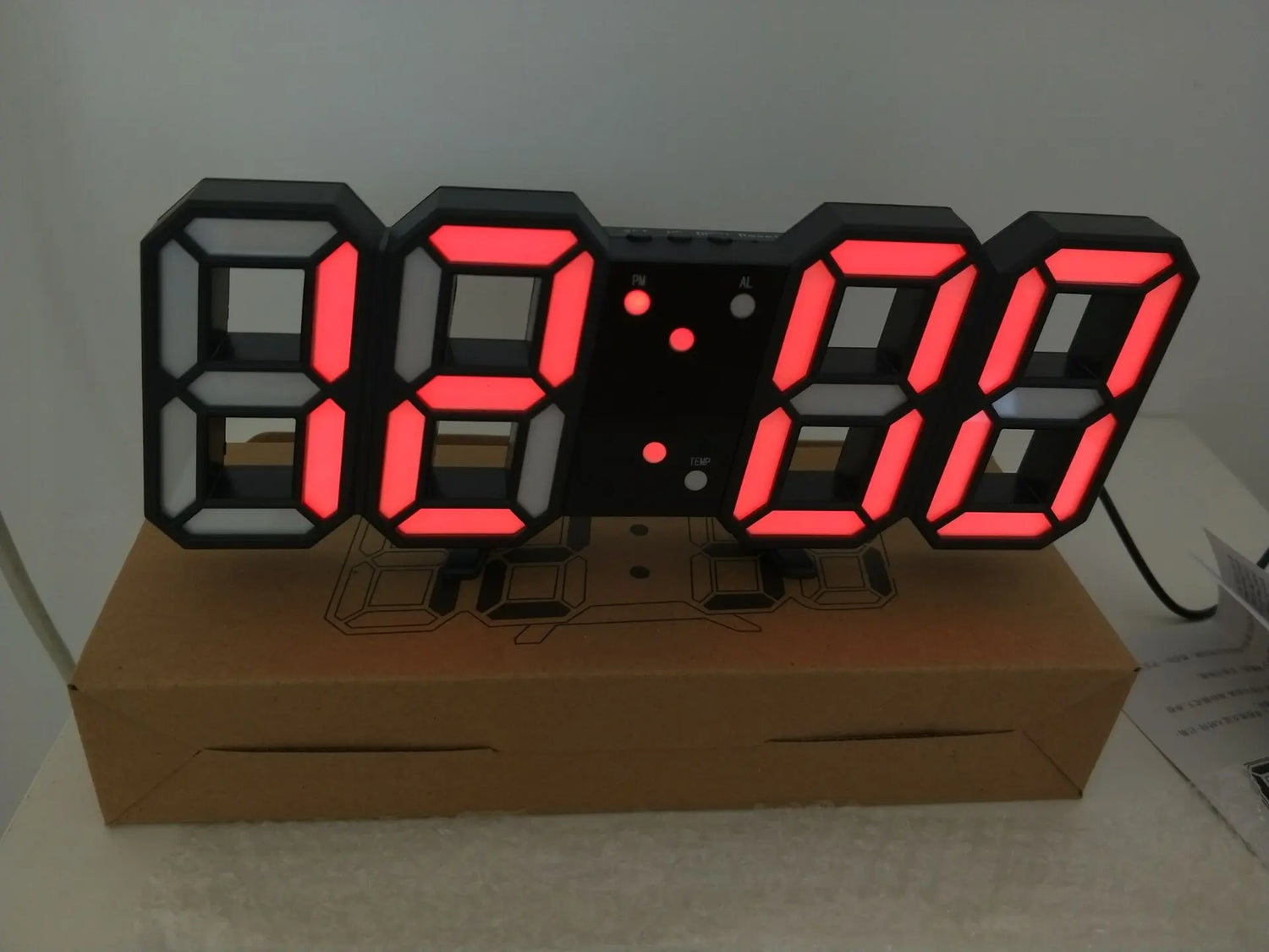 3D Luminous LED Digital Clock, Simple And Versatile At Home - elektronika shop